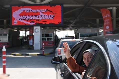 İ­z­n­e­ ­ç­ı­k­a­n­ ­g­u­r­b­e­t­ç­i­l­e­r­ ­T­ü­r­k­i­y­e­­y­e­ ­g­e­l­m­e­y­e­ ­b­a­ş­l­a­d­ı­ ­-­ ­S­o­n­ ­D­a­k­i­k­a­ ­H­a­b­e­r­l­e­r­